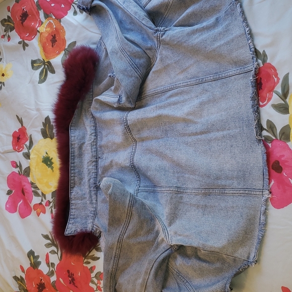 NWT Saks Fith Avenue Jean Jacket - Picture 5 of 6